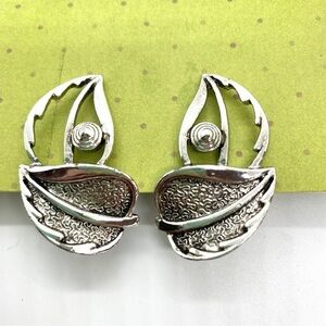SARAH COVENTRY Windsong Silver Leaves Clip-On Earrings Vintage